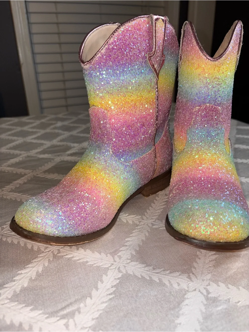 Motasha sparkly rainbow